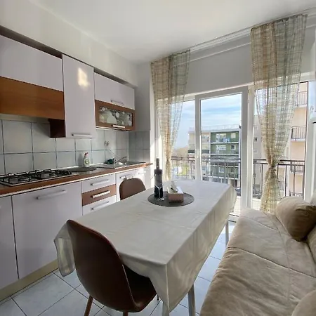 Cozy 2 Bedroom Private Parking Apartment Cluj-Napoca